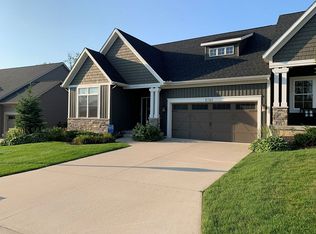 1742 N Brandon Ridge Dr NW, Grand Rapids, MI