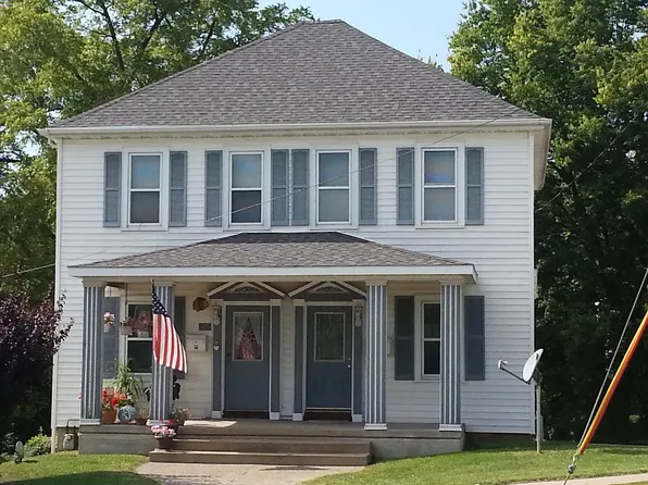 61 Hill St, Dubuque, IA 52001