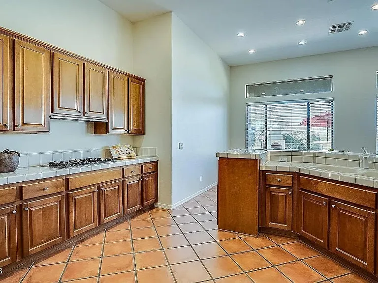 42020 N Moss Springs Rd — Photo 10