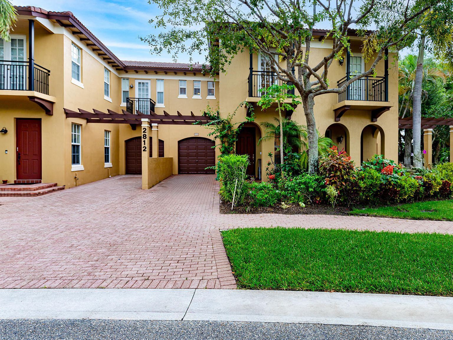 2812 Eagle Rock Circle #902