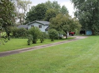 758 Hatch Rd, Wadsworth, OH 44281