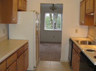 30 Oakbrook Cmns, Clifton Park, NY 12065