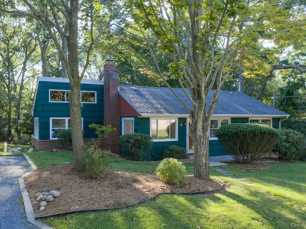 69 Herod Point Road, Wading River, NY 11792