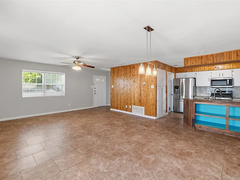 7000 Shannon Dr — Photo 10
