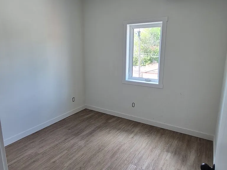 831 5th Ave N #3 — Photo 9