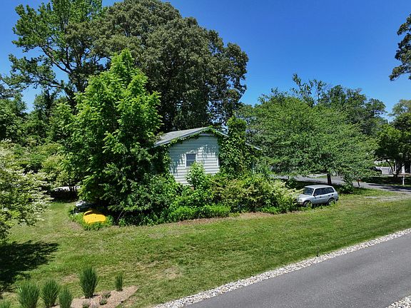 5th image of 54 Decatur Ave