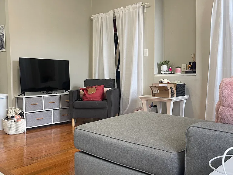 3222 Powelton Ave #2F — Photo 4
