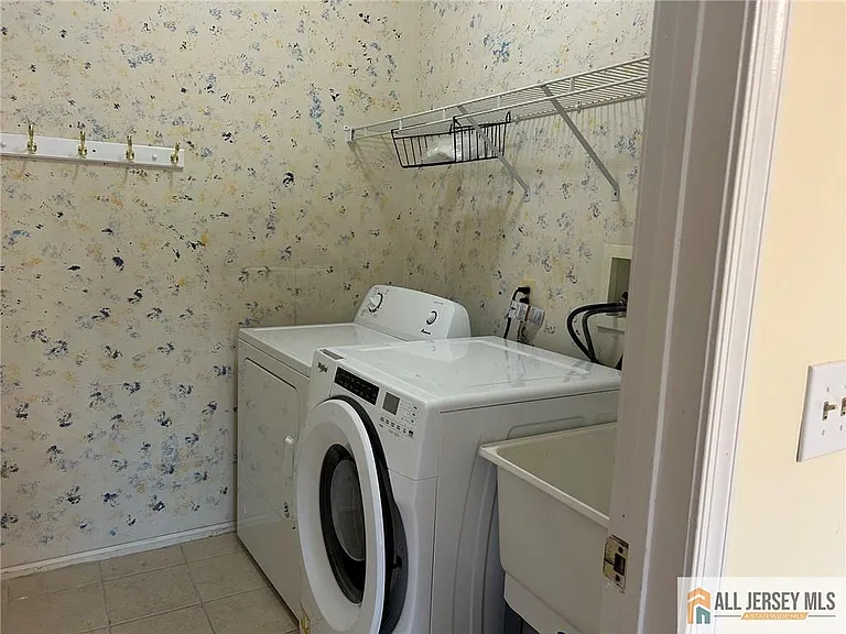 12 Colmart Way — Photo 9