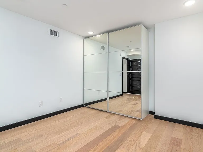 114 Richmond St #2RE — Photo 5