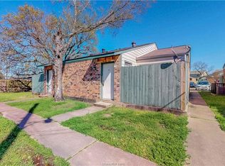 725 Peppertree Dr APT 10, Bryan, TX 77801