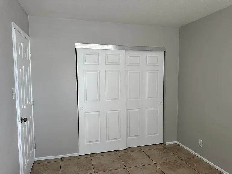 720 N 10th St #1 — Photo 8