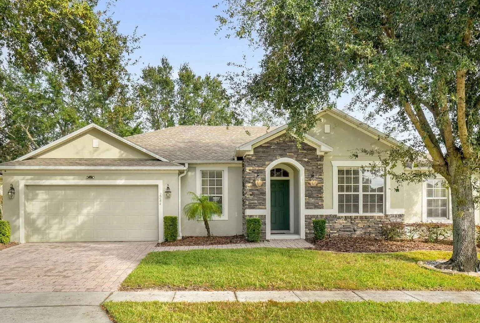 4 bed, 2.0 bath, 2170 sqft, $2,700 — Photo 2