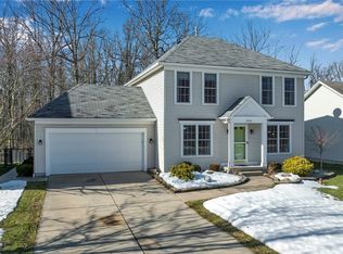 6464 White Oak Way, Lake View, NY 14085