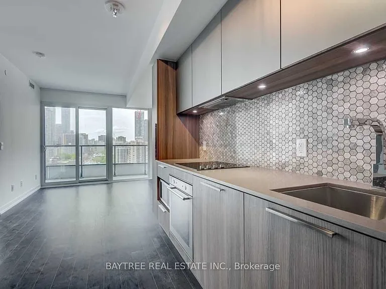 85 Wood St #2710 — Photo 1