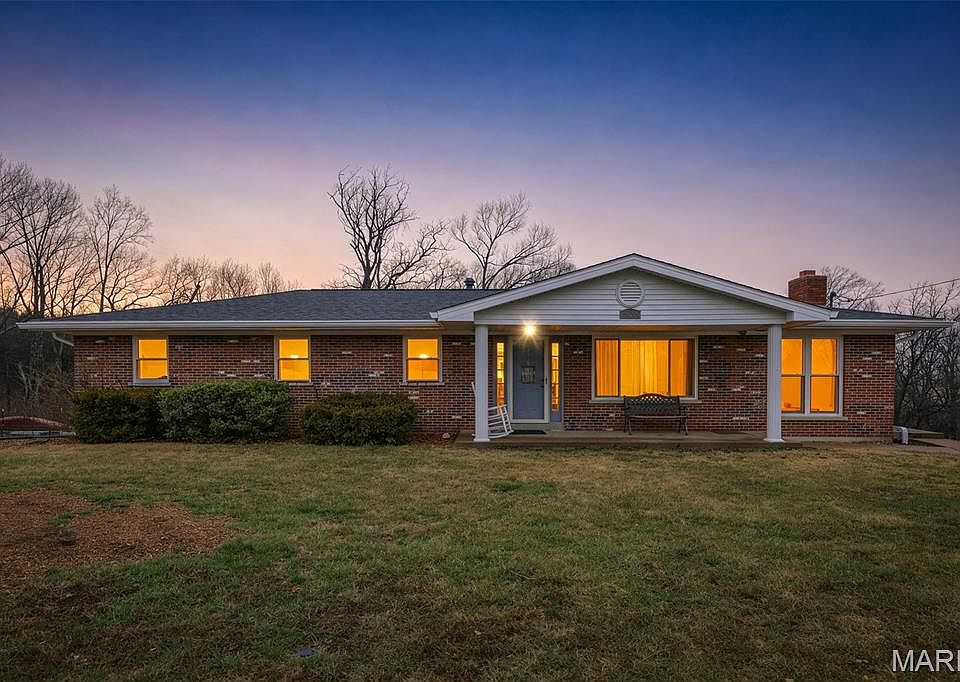 1st image of 2721 Cindy Dr