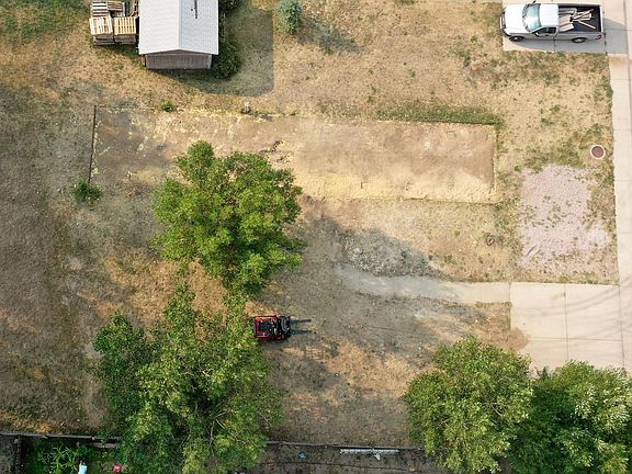 2nd image of 2501 James Ct