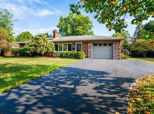 351 Greenbriar Rd, Lexington, KY 40503