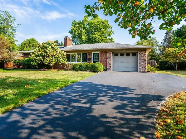 351 Greenbriar Rd, Lexington, KY 40503