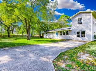 1046 Redbud Rd, Osage Beach, MO 65065