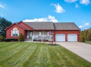 142 Smoke Rd, Valparaiso, IN 46385