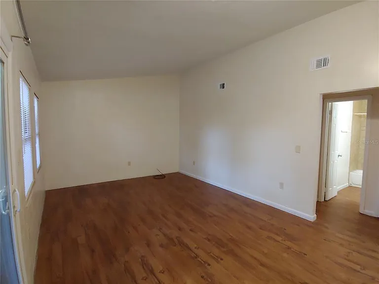 208 NE 7th Pl #A — Photo 13