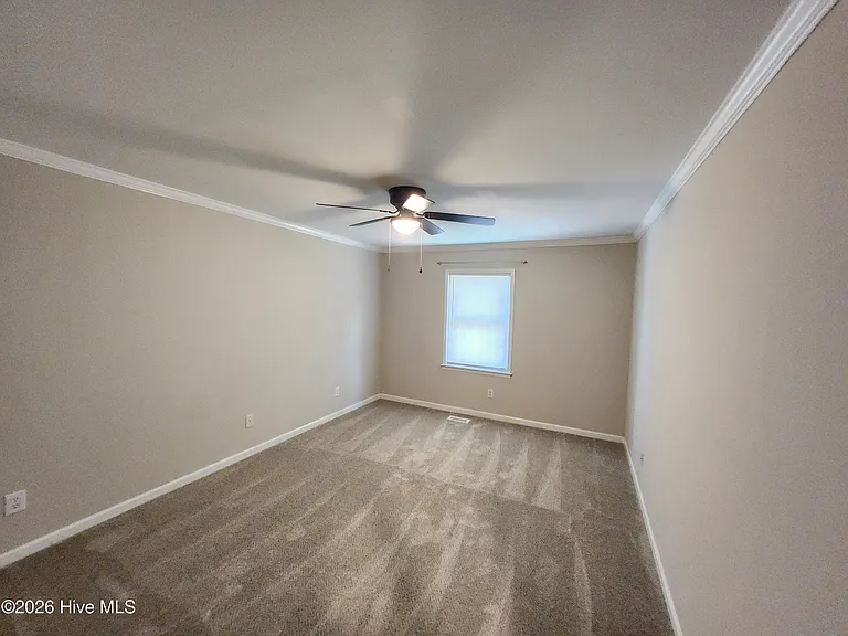 624 Crown Point Dr — Photo 13
