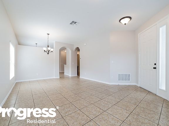 3rd image of 3476 McCormick Woods Dr