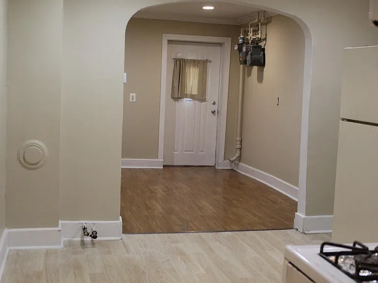 1639 W Superior St #1 — Photo 12