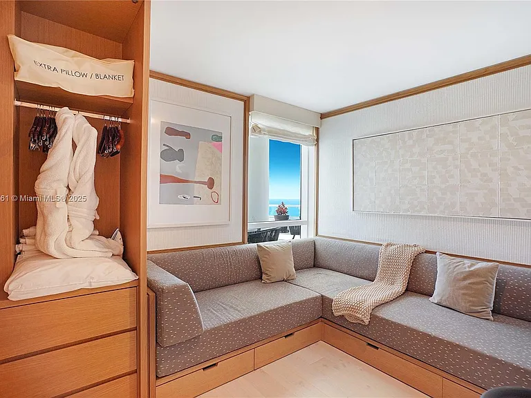 4401 Collins Ave #PH SOUTH — Photo 73