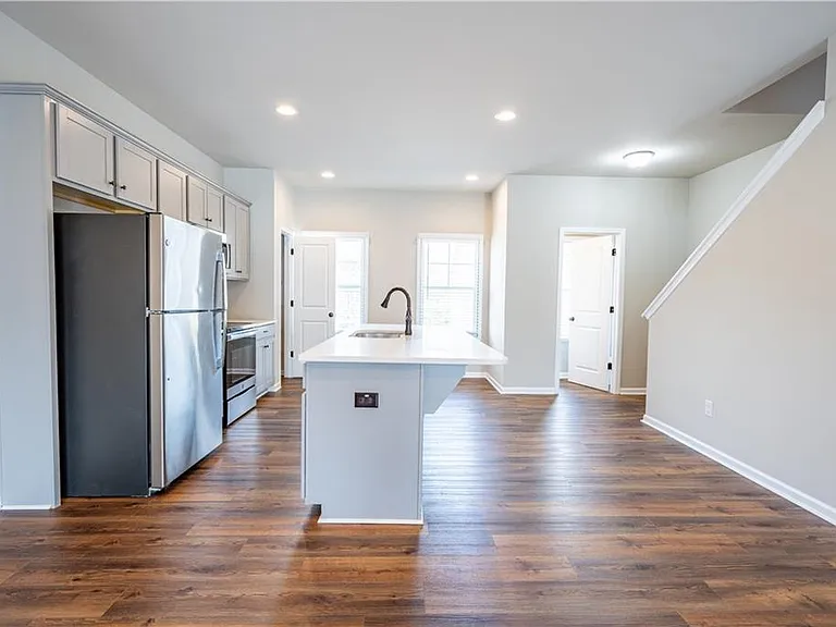 3657 Princeton Ave — Photo 6
