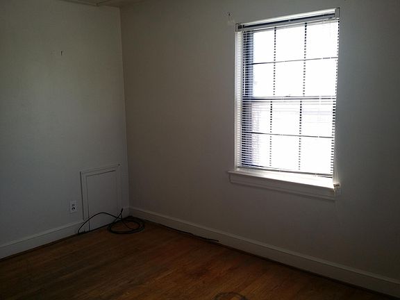 5th image of 2718 Broad St NW