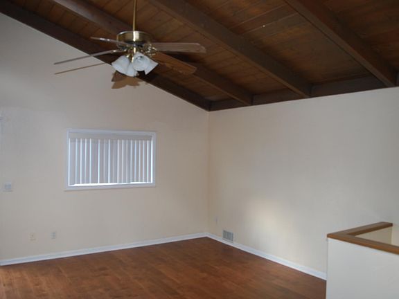5th image of 8881 Brentford Ave