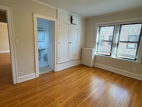 3rd image of 910 Judson Ave #914-1-3A