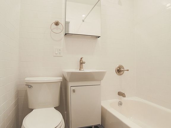 4th image of 521 W 122nd St APT 6