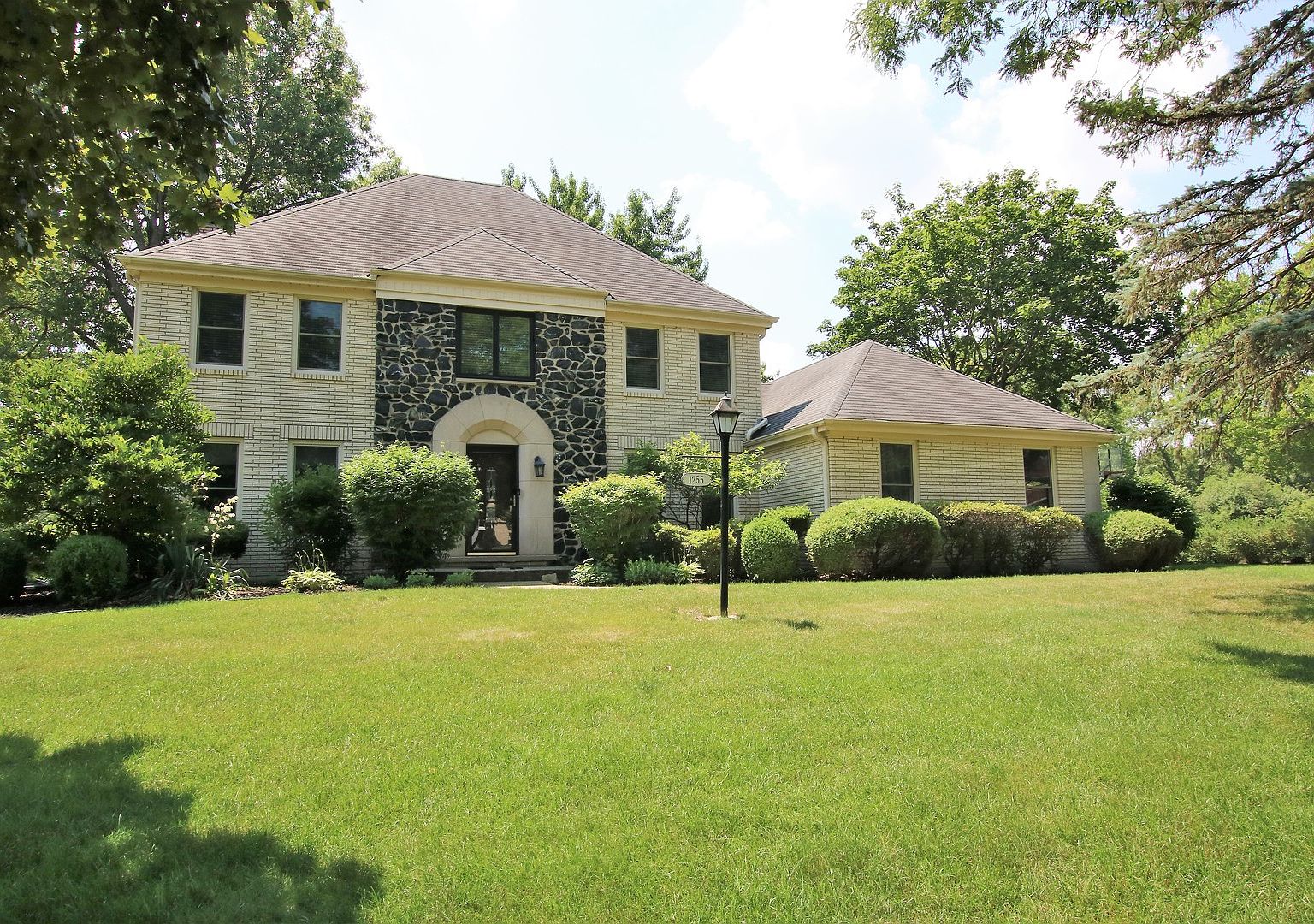 1255 W Kenilworth Ave, Palatine, IL 60067 MLS 11824910 Zillow