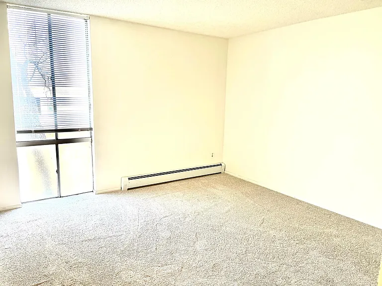 Large wall to wall carpeted bedrooms
