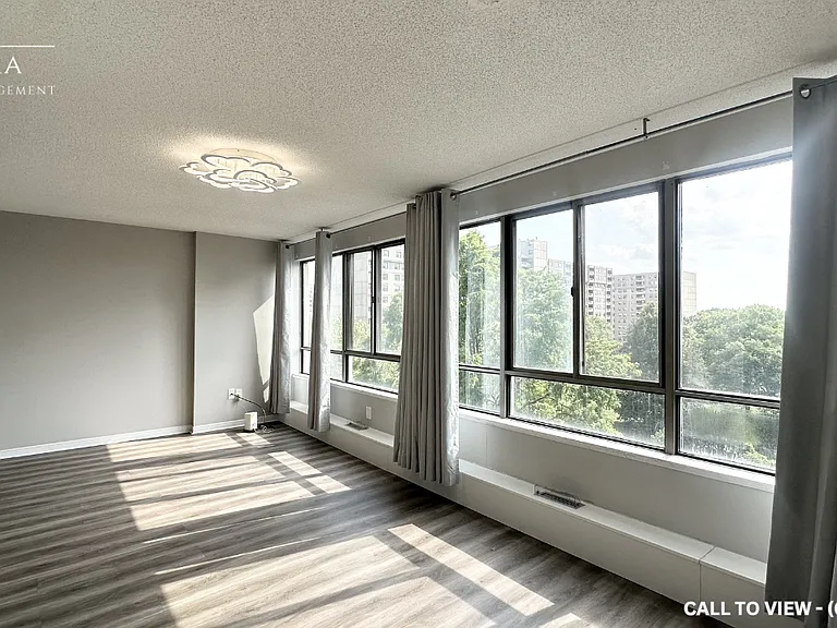 570 Proudfoot Ln #705 — Photo 3