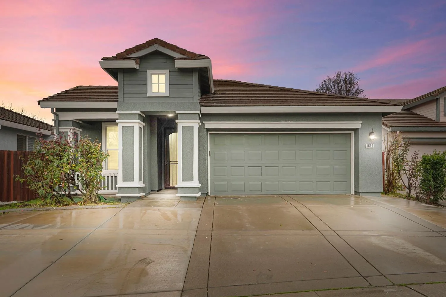 1585 Alicia Way photo 1