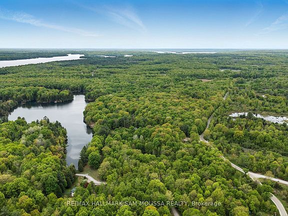 4th image of 525 Miners Point Rd