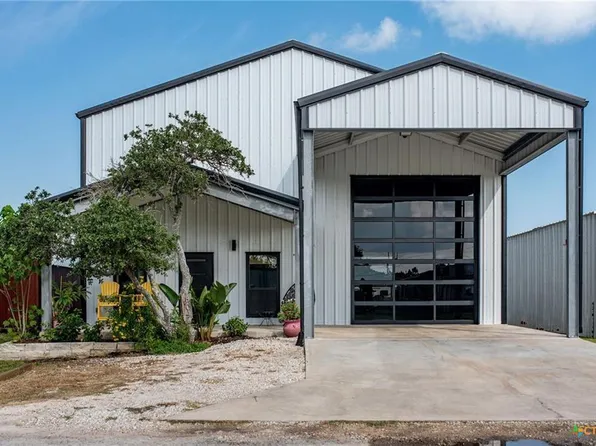 804 W Tyler Ave, Port O Connor, TX 77982