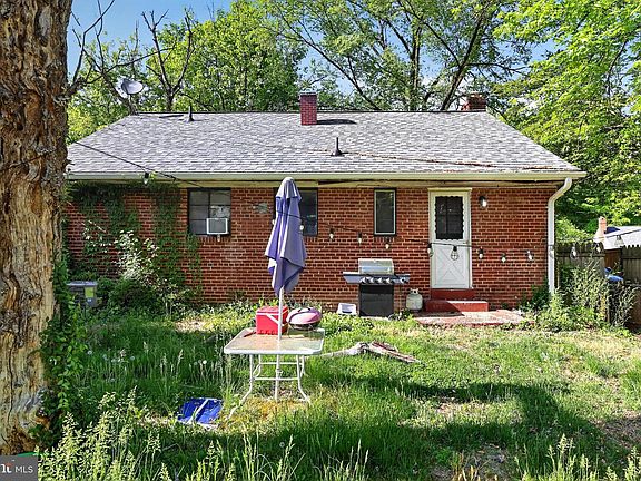4th image of 8513 14th Ave