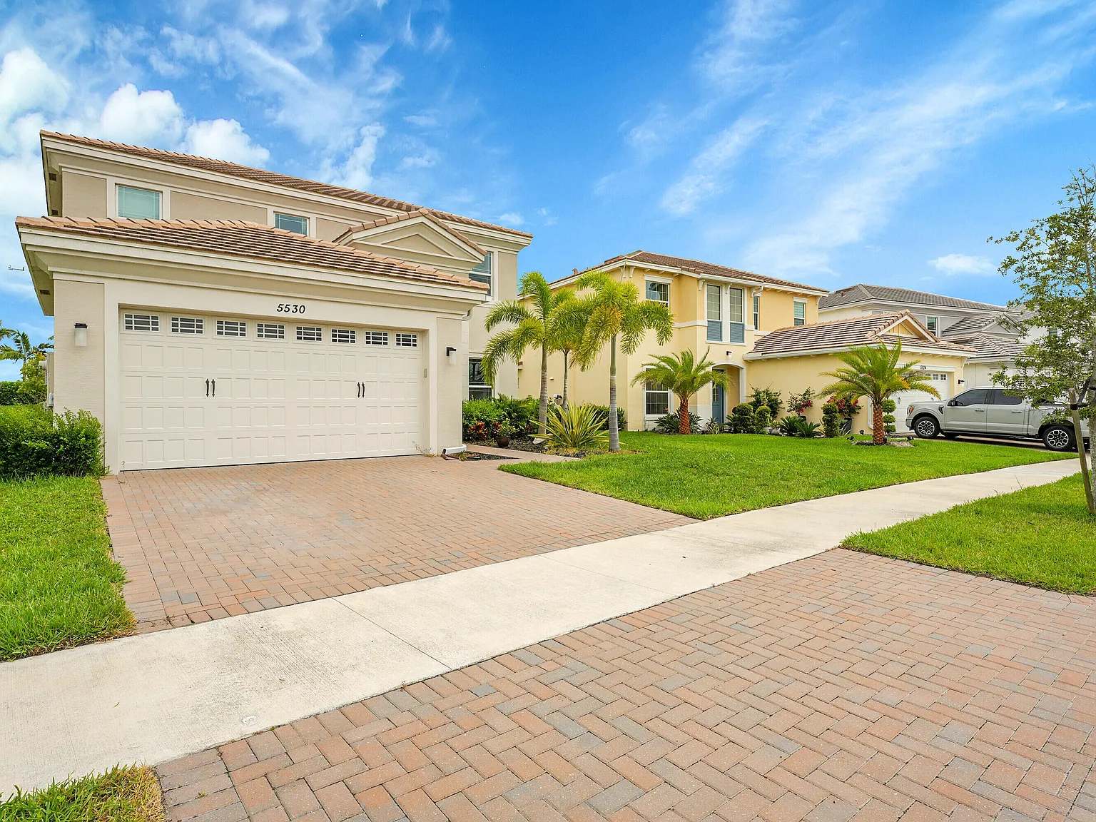4 bed, 3.0 bath, 2165 sqft, $3,550 — Photo 2