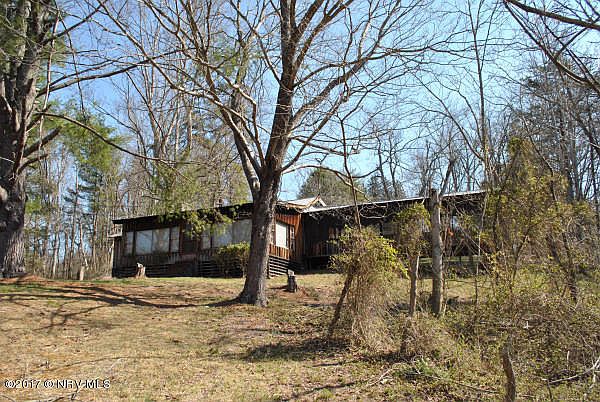 1st image of 3936 Evergreen Dr