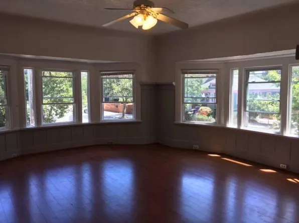 430 38th St #2, Oakland, CA 94609