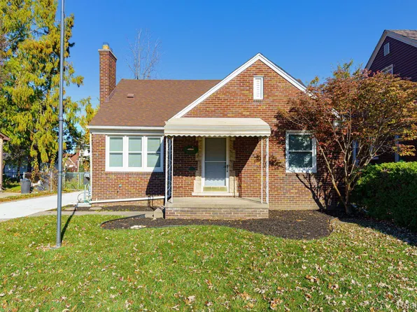 15571 Glander Ave, Eastpointe, MI 48021