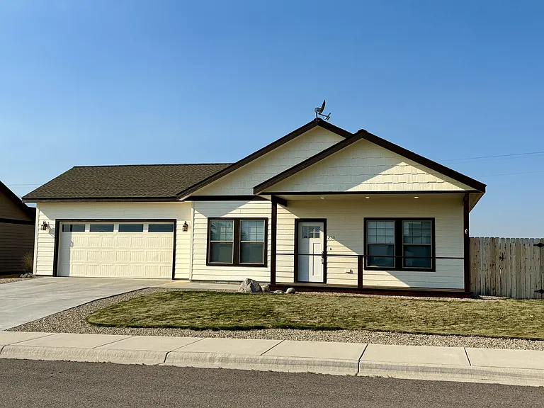 230 Tenderfoot Ln — Photo 1