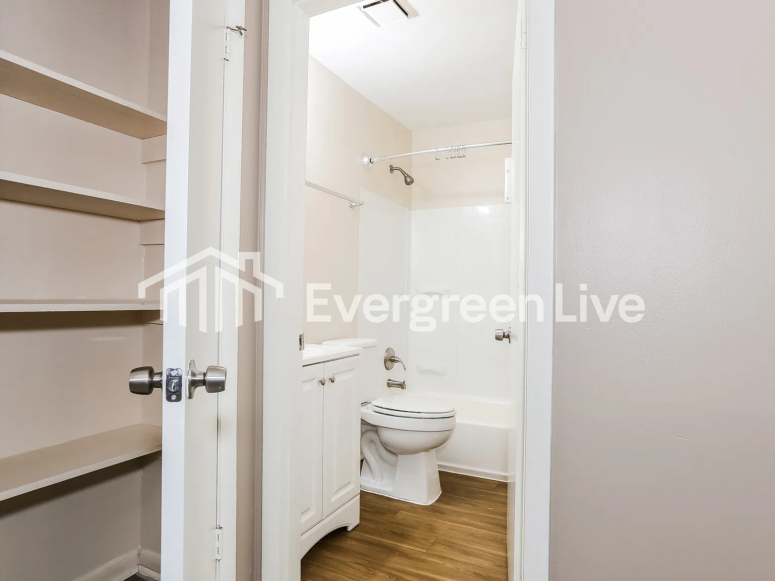 3 bed, 2.0 bath, 1228 sqft, $1,145 — Photo 4