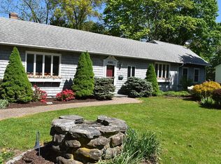 180 Boston St, Guilford, CT 06437