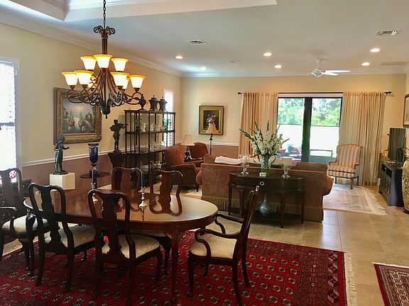 2nd image of 191 SE Calmo Cir