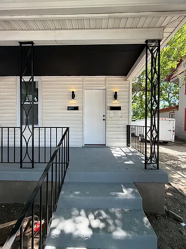 218 S B St #1 Photo 1